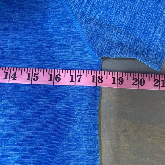 Xersion‎ short sleeve workout shirt, unisex size XL - Picture 5 of 7